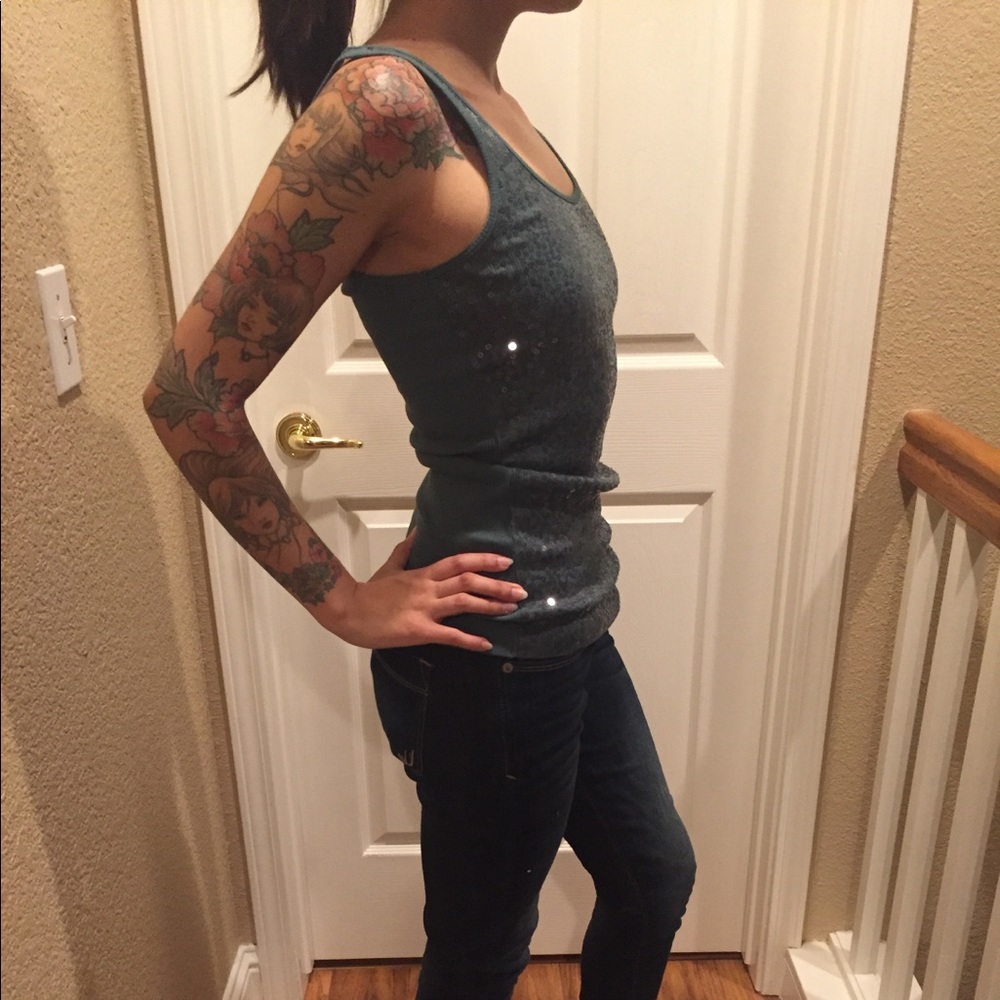 Express Sequin Tank Top - Picture 6 of 8